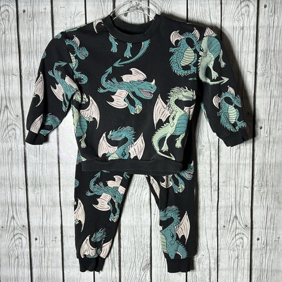 H&M kid’s dragon print sweatshirt & sweatpants set - Picture 2 of 4